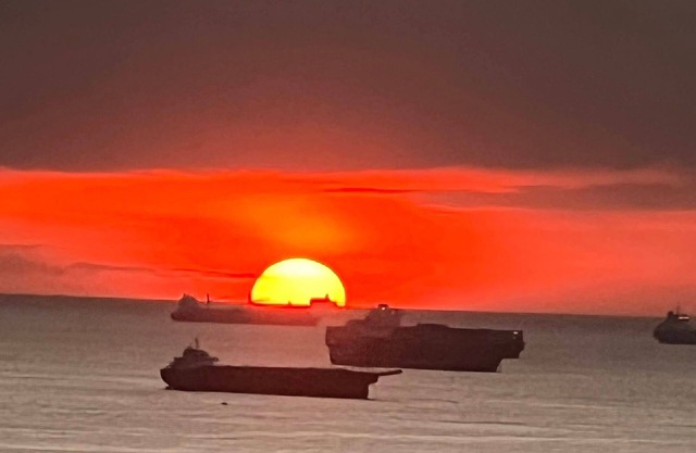 Manila Bayscape Best location for sunsets, USA embassy,universities, hospitals.