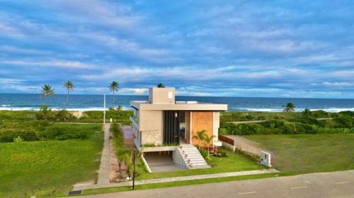 Mansão Pé na Areia 8 Suítes Alphaville Guarajuba