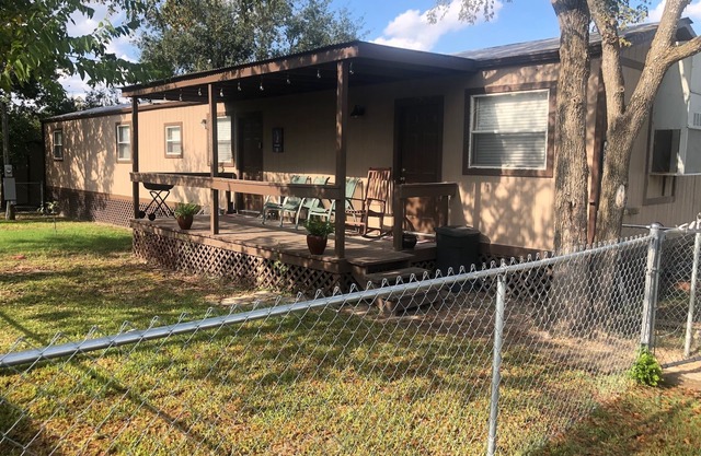 Casa fabricada en una comunidad tranquila, cerca de la Universidad de Texas A & M