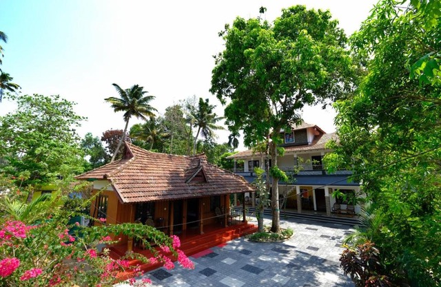 Marari Arapakal Beach Villa
