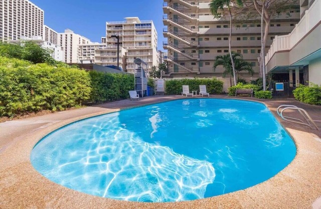 Mountain View Studio | Steps to Waikiki Beach