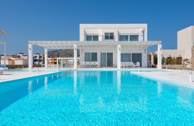 Villa Maria frente a la playa