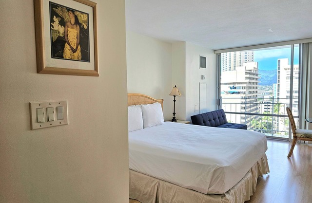 Marina Hawaii Vacations - ¡La mejor ubicación en Waikiki! Amplio estudio, cocina completa!