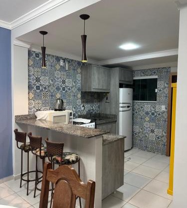 Mariscal 2 quartos 3 banheiros -SOBRADO AMENDOEIRA