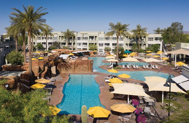 Marriott's Canyon Villas: Luxury hotel with beautiful pools