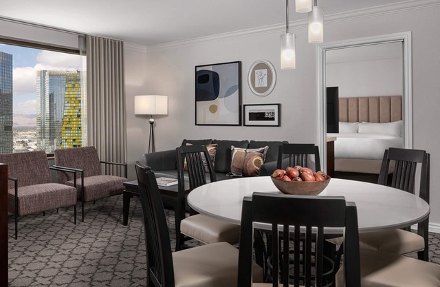 Marriott’s Grand Chateau Close to Allegiant Stadium