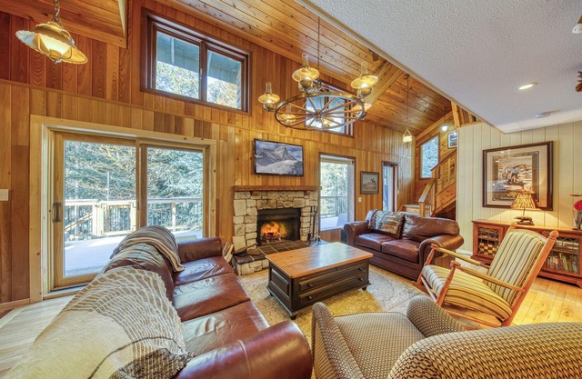 Marvelous 5-bedroom house with rustic charm in Panorama
