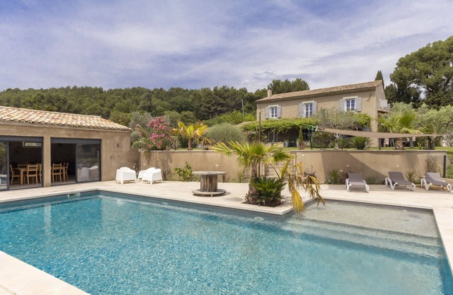 Mas Carla - Luxury home located in the typical Provençal town of Noves (Bouches-du-Rhône).