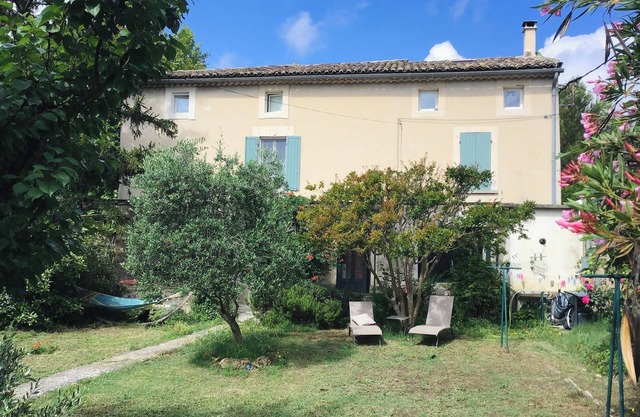 Mas provençal near Avignon