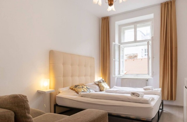 Massive 6BR Apt. at Millenium City for big Groups