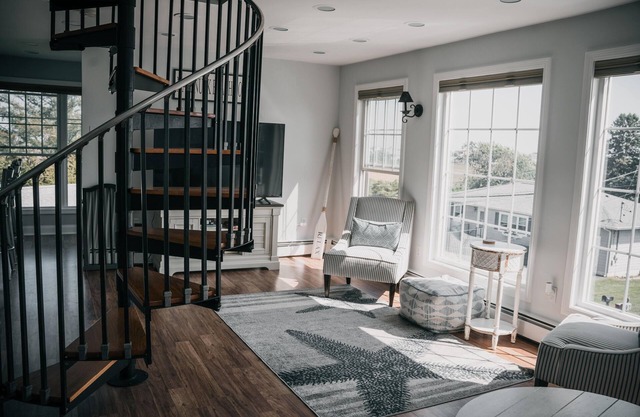 Matunuck Beach House: Large 3 Story house: Ocean views