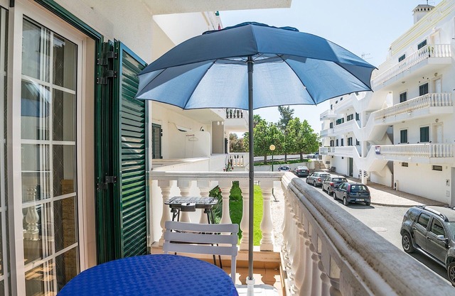 Mauri Villa, AC, balcón