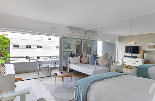 Mawethu | Lush Studio Apartment | Clifton Beach