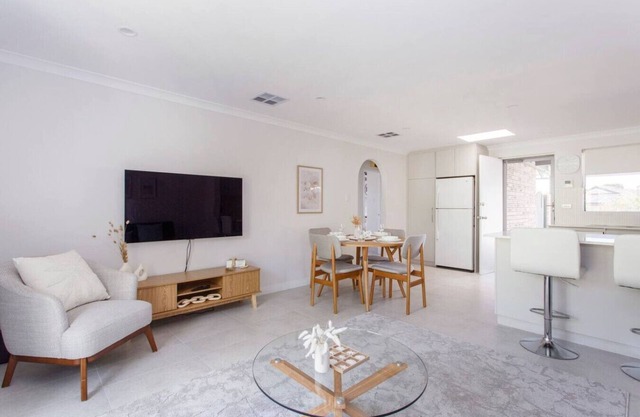 Maylands Riverside City Retreat