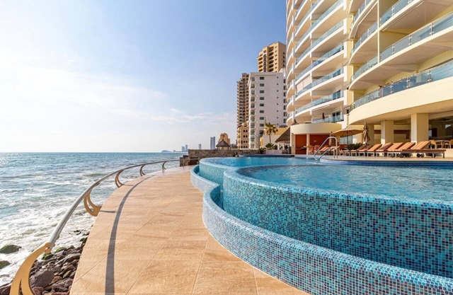 Mazatlan Solaria 703