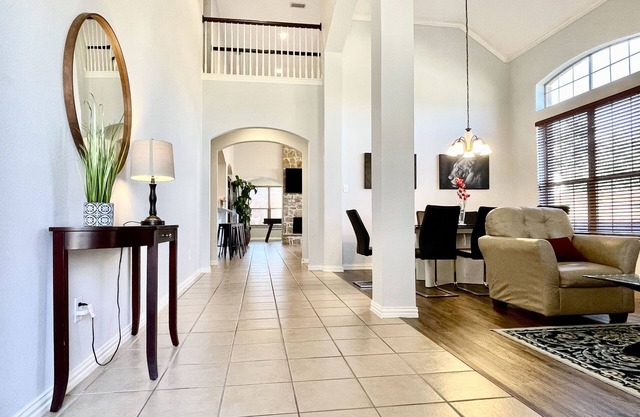 Retiro McKinney, 4BDRM 4BATH Casa renovada