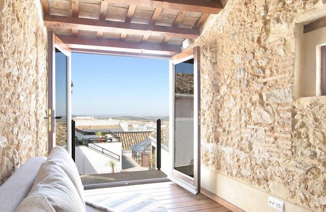 Medina Sidonia, lujosa casa histórica moderna, piscina, terrazas, vista al mar.