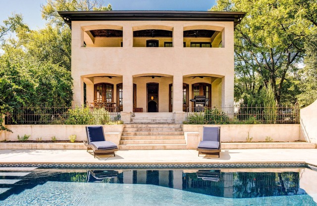 Oasis Mediterráneo Retiro en el Barrio Moderno en Nashville