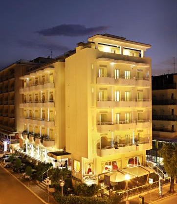 Mediterraneo Hotel & Suites