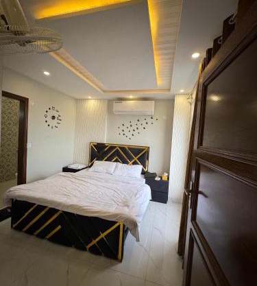 Mehar Heights