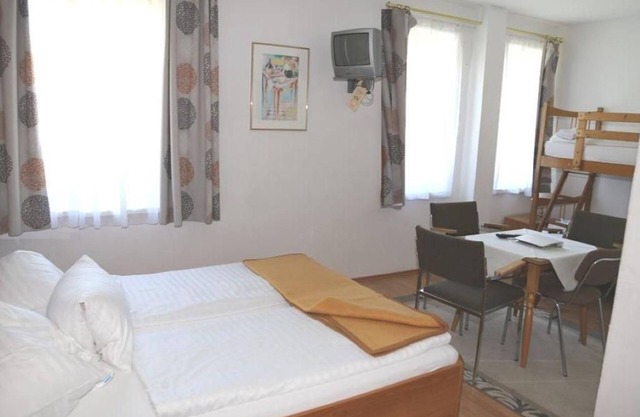 Mehrbettzimmer Gartenseitig - Strandhotel Pichler