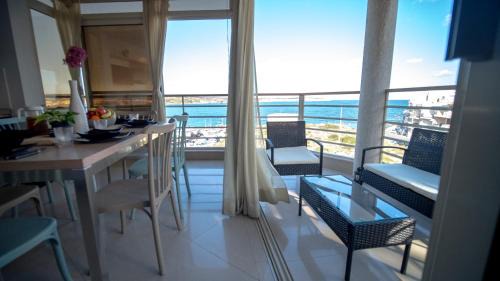 Mellieha Bay 3 Bedroom Apartment 'Coastal Comfort'