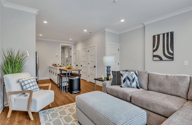 Melrose Fusion - 6 Units - Minutes to Broadway