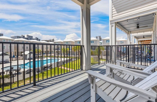 Memory Maker: 3BR | 4BA w/pool and deeded private beach access!