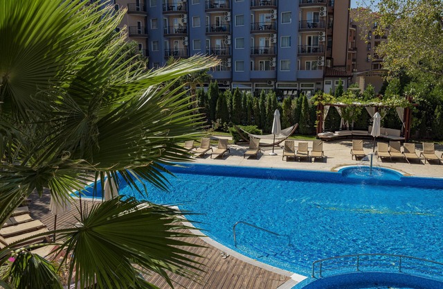 Harmony Suites Complex - Apartamento exclusivo de una habitación con vista a la piscina