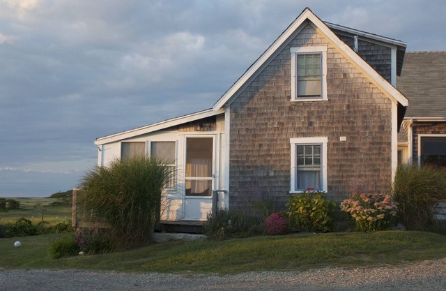 Menemsha Village - Davis Cottage
