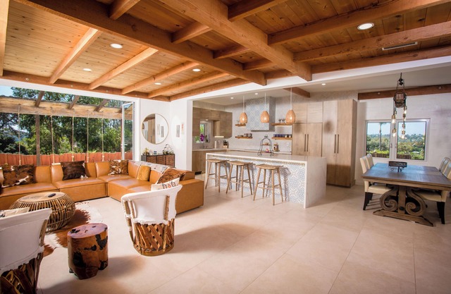 Mexican Hacienda Del Mar with Heated Pool and Spa, 5min drive to Beach!