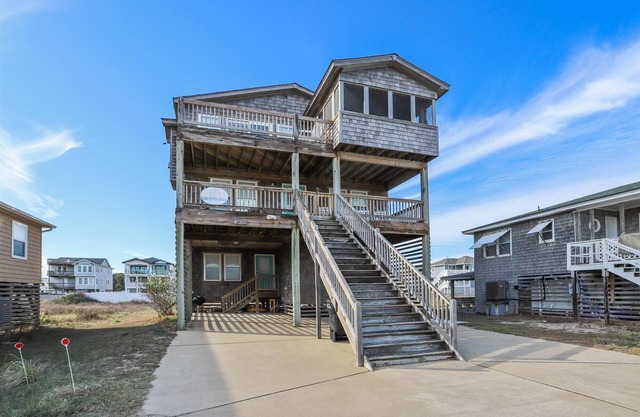 Miller Cottage -- Semi OF Home in Kitty Hawk with Hot Tub