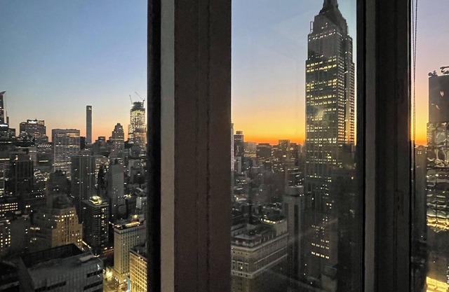 Million dollar view 1-bed apartment in brilliant Manhattan New York with gym