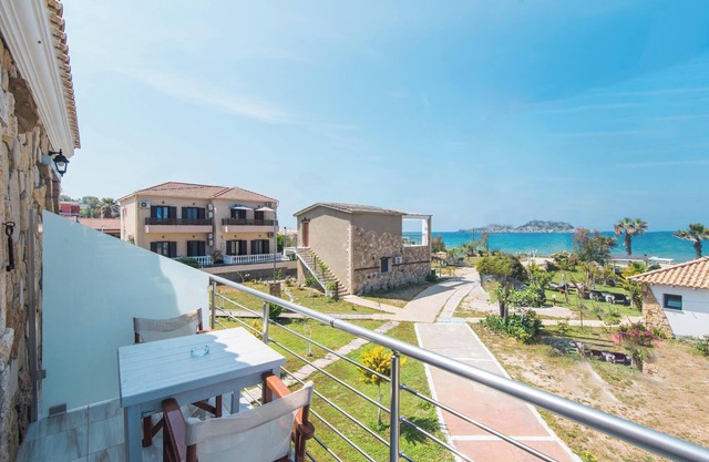 'Mirage Arillas Estudio Tipo B14' con vistas al mar, piscina compartida y Wi-Fi