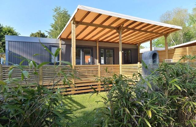 Mobile home ● Aufgehobene Terrasse