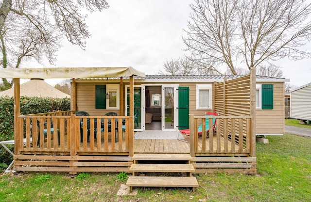 Mobil Home 'O Petit Lieu' con piscina compartida, Wi-Fi y aire acondicionado