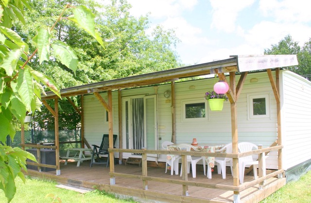 Casa móvil estática situada en nuestro Mini Camping en la Dordoña