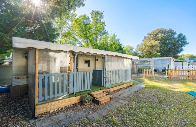 Mobil-home en La Tremblade – Jardín privado, terraza, zona de juegos y piscina compartida