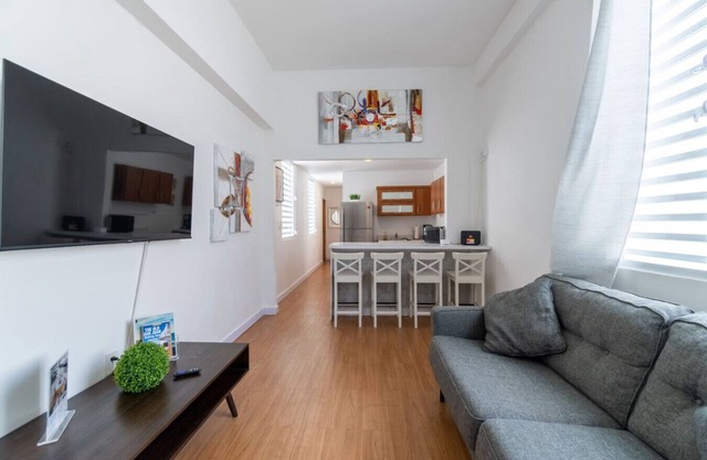 Modern 2 Apts. 3-BR - 10 Guests in Old San Juan