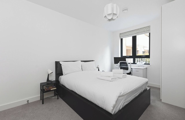 Modern 2 Bed 2 Bath with Patio Access
