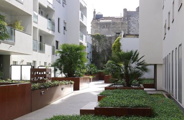 60 m2 apartamento en el 3er piso de una residencia contemporánea