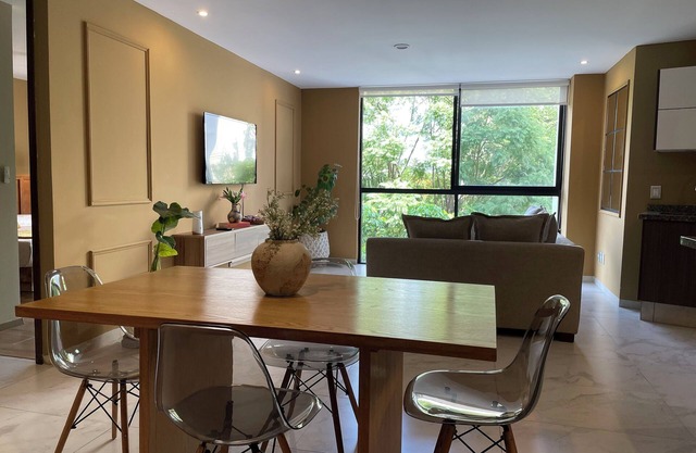 Modern 2 BedRoom / Daily clean