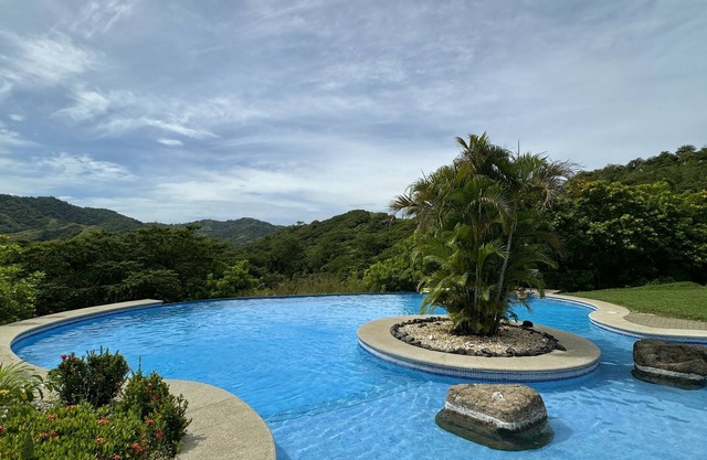Modern 2BR/2BA Coastal Escape in Ocotal