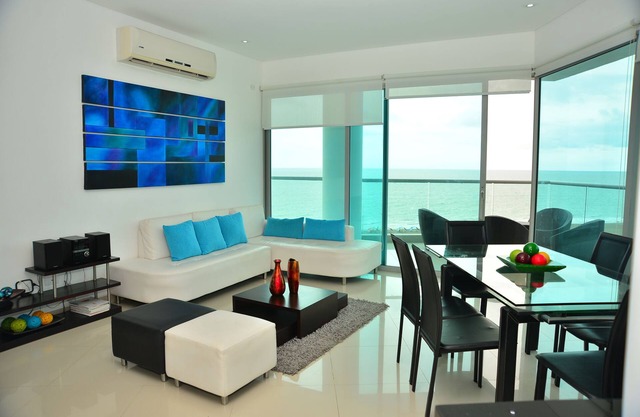 Moderno Apartamento 3 Alcobas con vista a playa-mar