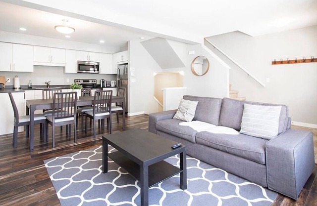 Modern 3 Bedroom Townhouse in Southpointe