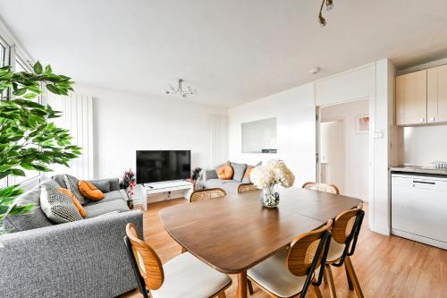 Modern 5-Bedroom Duplex Flat near Regents Park and Great Portland St
