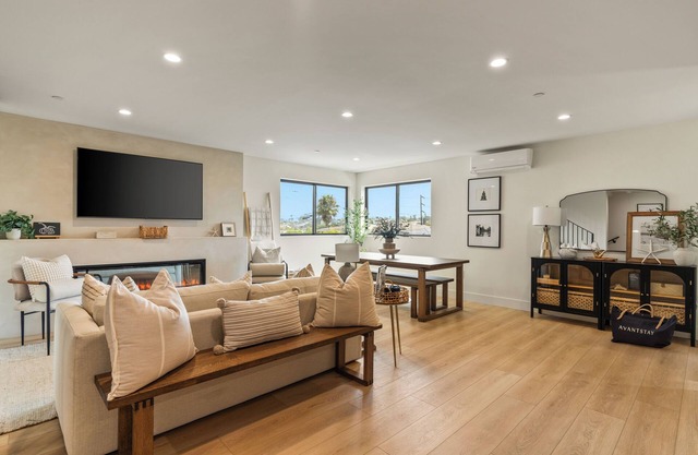 Point View Luxe | Modern Coastal Retreat Near Sunset Cliffs & Ocean Beach