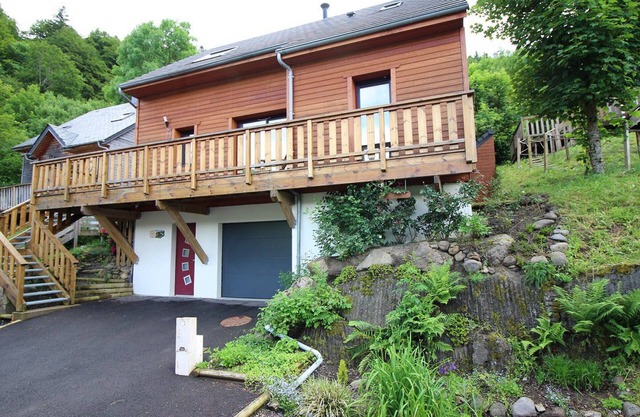 Moderno chalet de 92m² con garaje, cargadores, Wi-Fi, cerca del centro