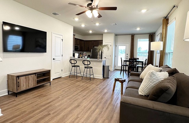 🤎Modern Alamo City Villa🤎