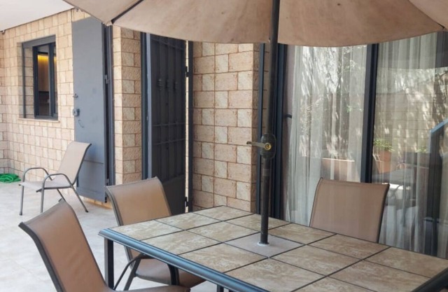 Villa nivel T4 kouba + jardín + garaje privado